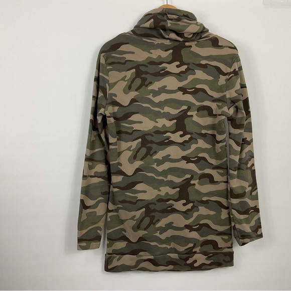 Chelsea‎ DeBoer By Lily & Lottie Camo Cowl Neck Tunic Top Size Large - Picture 4 of 7